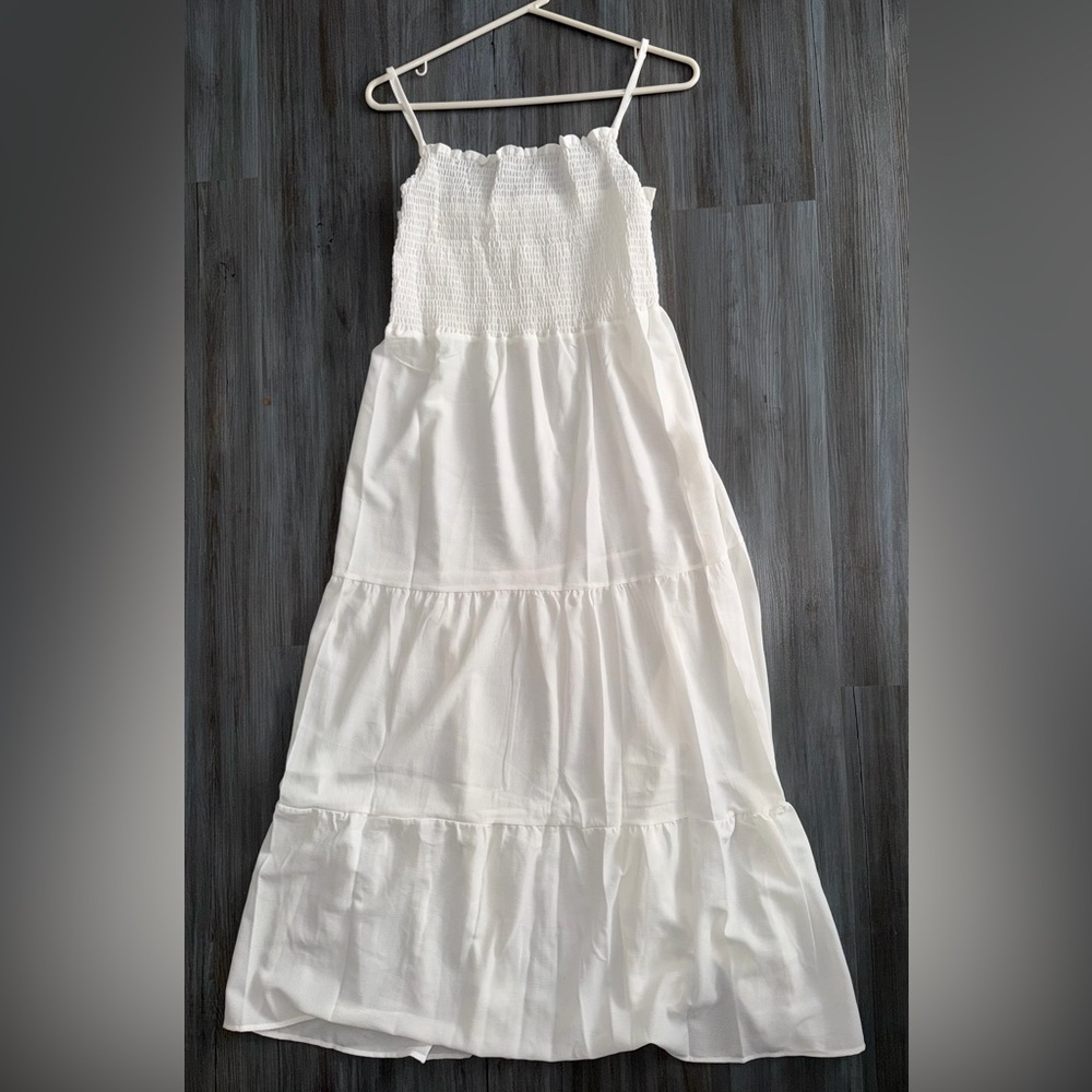 Elegant White Maxi Dress